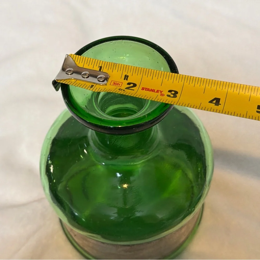 Emerald Green glass decanter & ball stopper 12” - Vintage